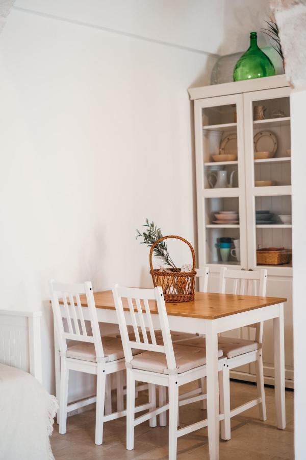 Tetti Bianchi - Deva'S Suite Home Ostuni Eksteriør billede