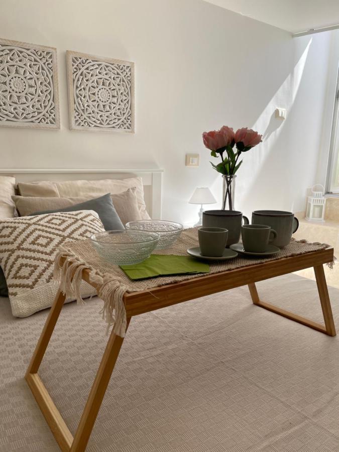 Tetti Bianchi - Deva'S Suite Home Ostuni Eksteriør billede