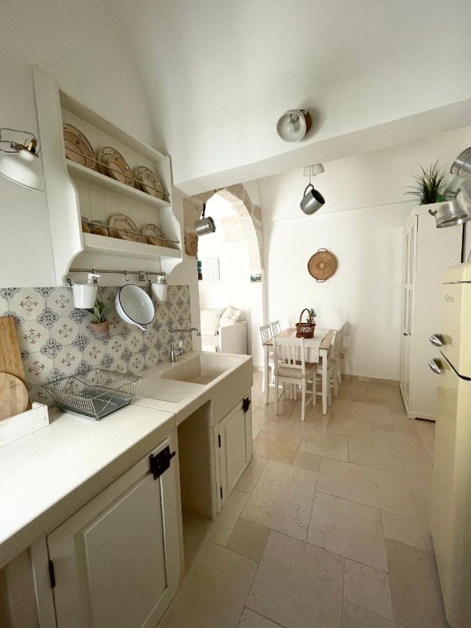 Tetti Bianchi - Deva'S Suite Home Ostuni Eksteriør billede
